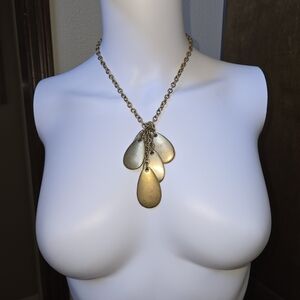 Gold Teardrop Pendant Necklace